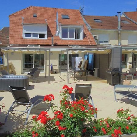 Au Pied De La Roche Apartment Bagian luar foto