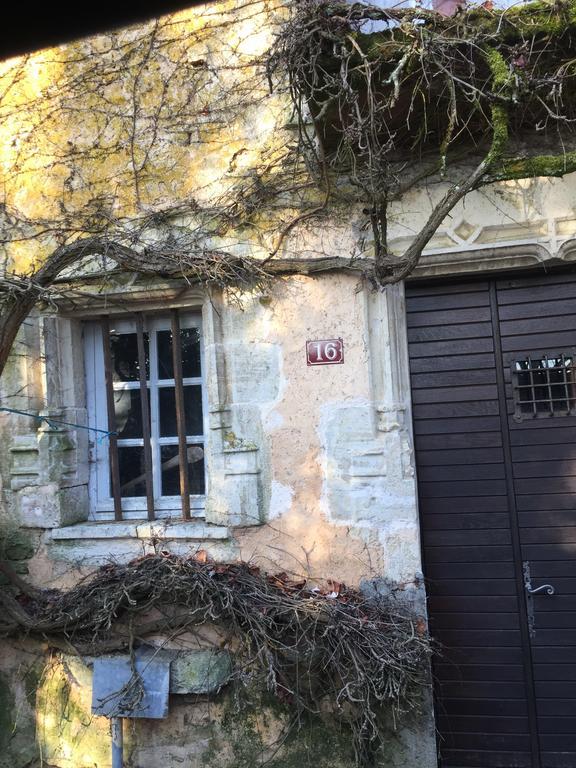 Au Pied De La Roche Apartment Bagian luar foto