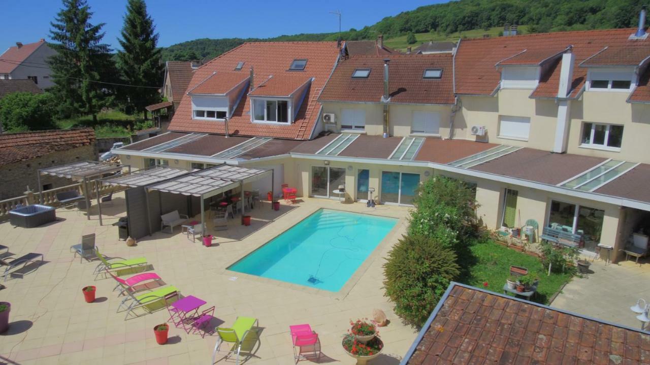 Au Pied De La Roche Apartment Bagian luar foto