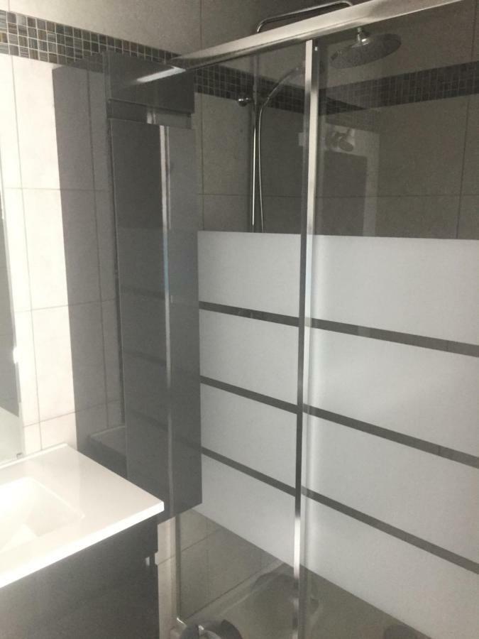 Au Pied De La Roche Apartment Bagian luar foto