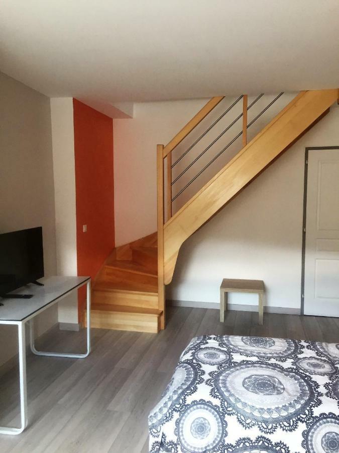 Au Pied De La Roche Apartment Bagian luar foto