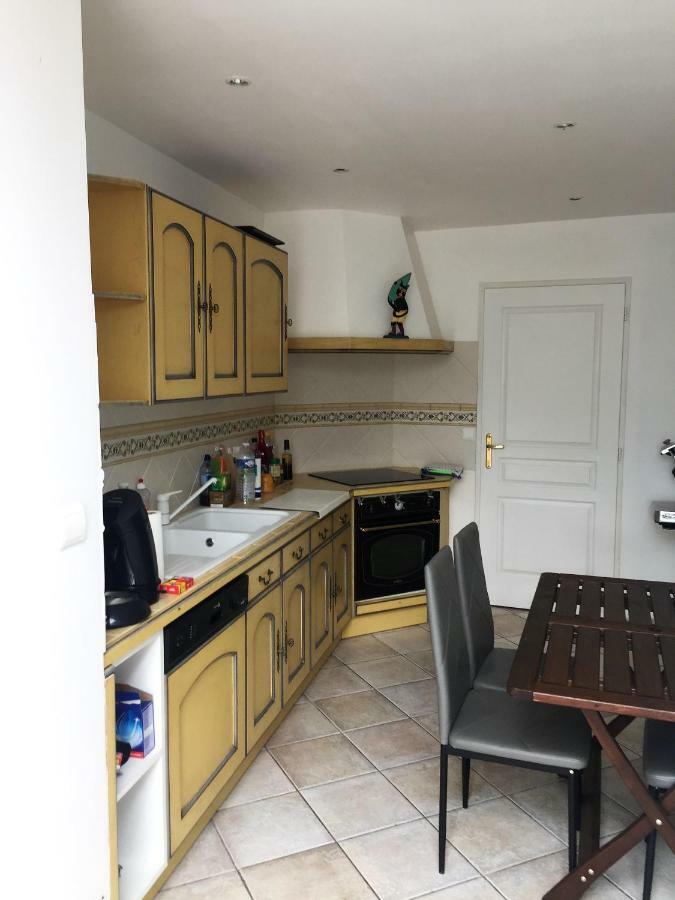 Au Pied De La Roche Apartment Bagian luar foto