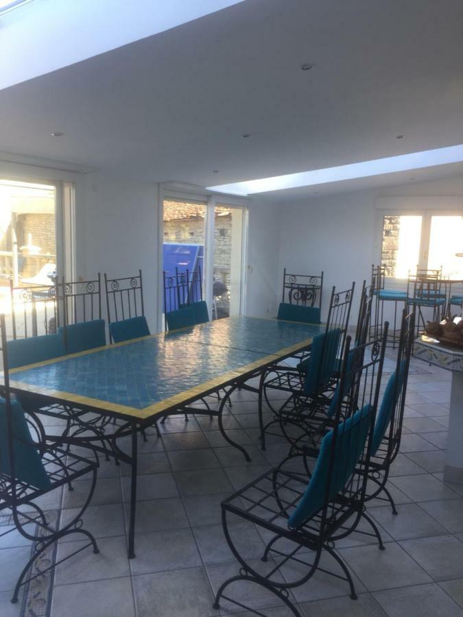 Au Pied De La Roche Apartment Bagian luar foto