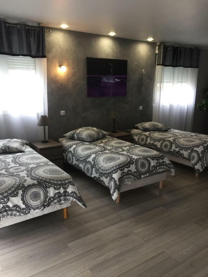 Au Pied De La Roche Apartment Bagian luar foto