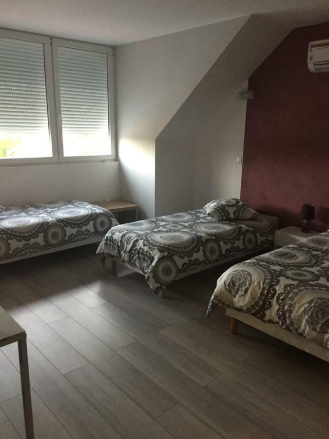 Au Pied De La Roche Apartment Bagian luar foto