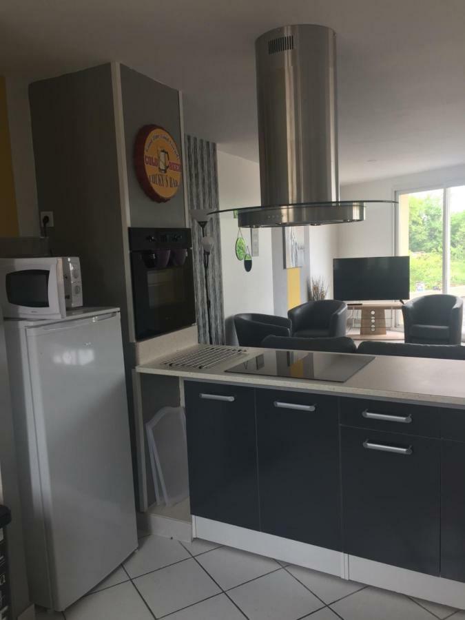 Au Pied De La Roche Apartment Bagian luar foto